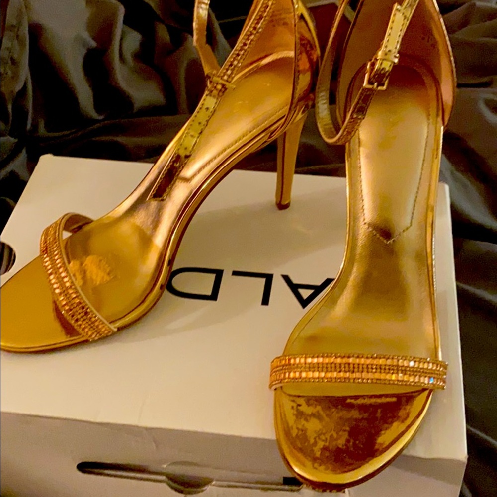 Open toed heels